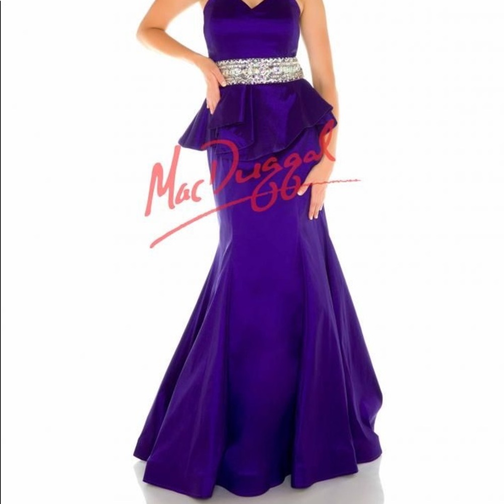 MUST GO!! Beautiful Evening gown wore only once!